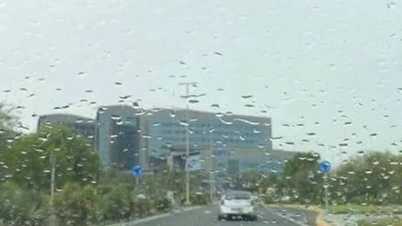 توقعات بطقس غير مستقر وأمطار متفاوتة على مختلف مناطق الإمارات حتى الأول من إبريل